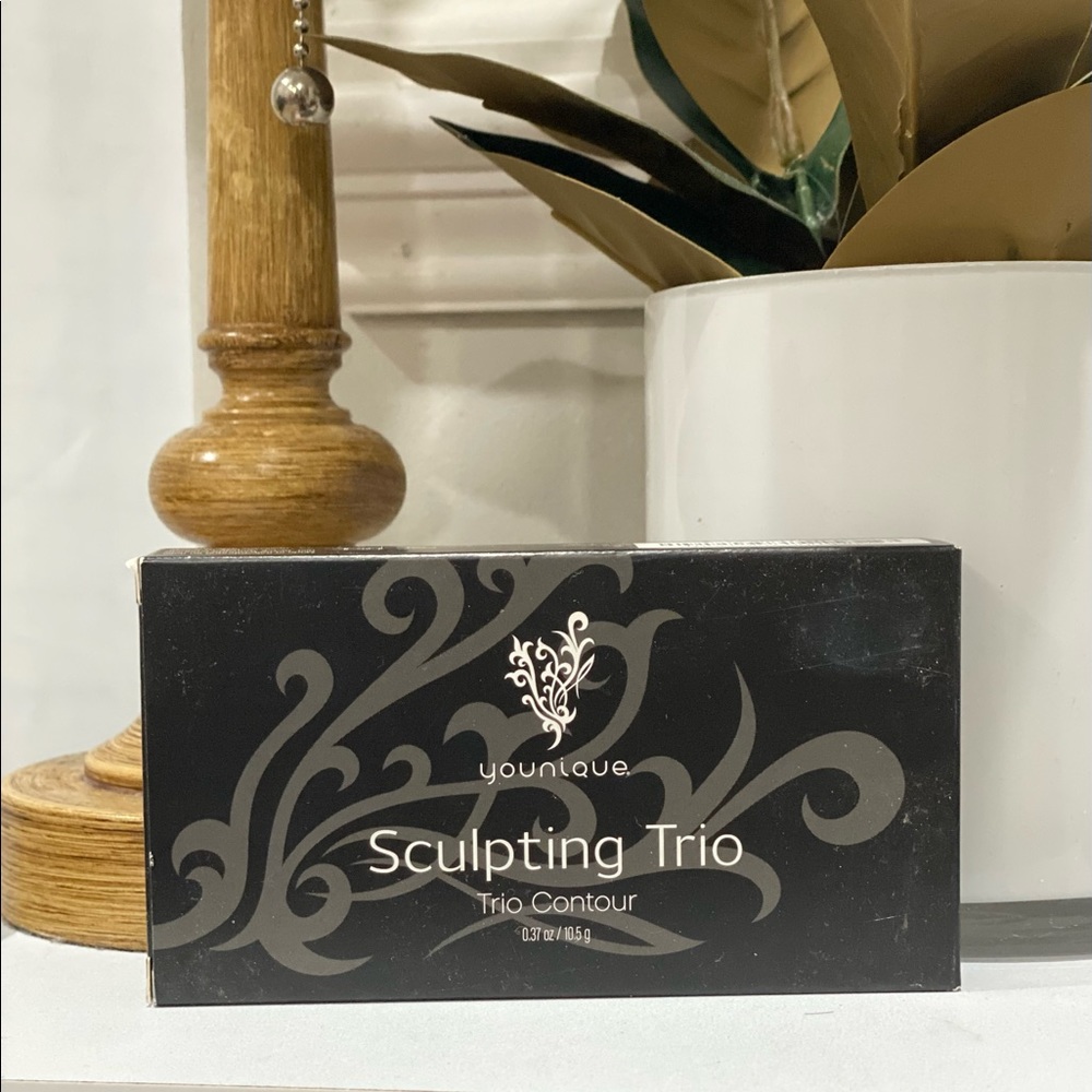 NEW Younique Sculpting Trio